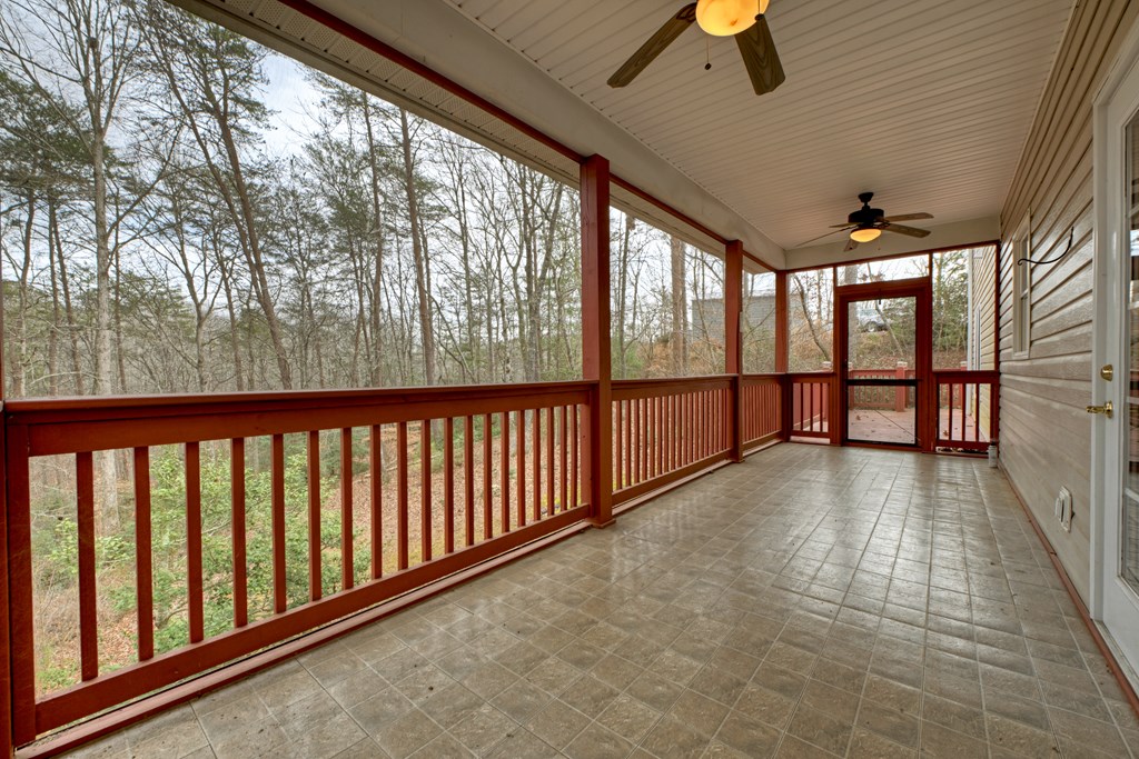 220 Oak Ridge Lane
