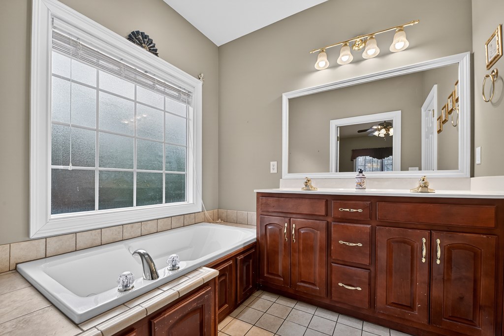 220 Oak Ridge Lane