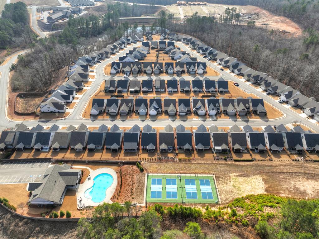 201 Mountain Boulevard