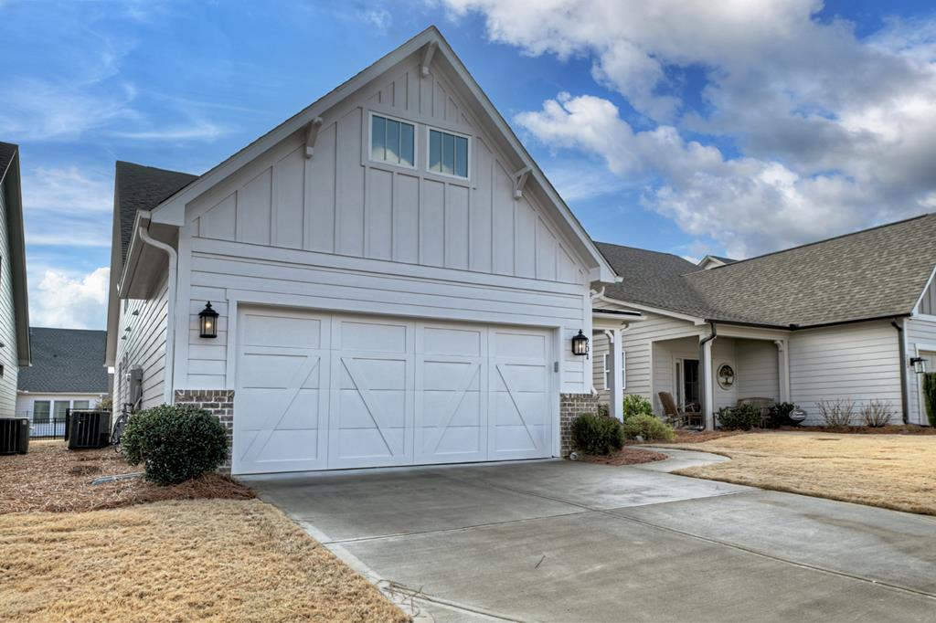 201 Mountain Boulevard