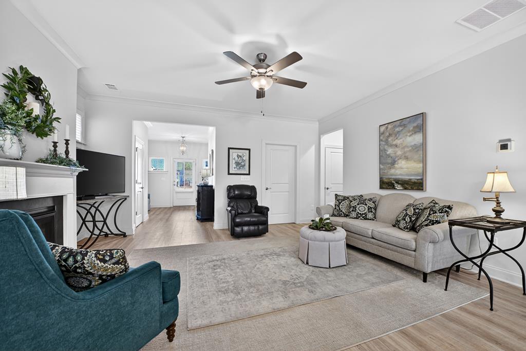 201 Mountain Boulevard