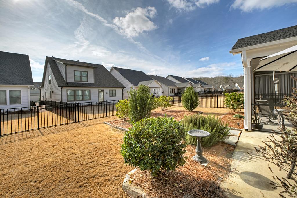 201 Mountain Boulevard