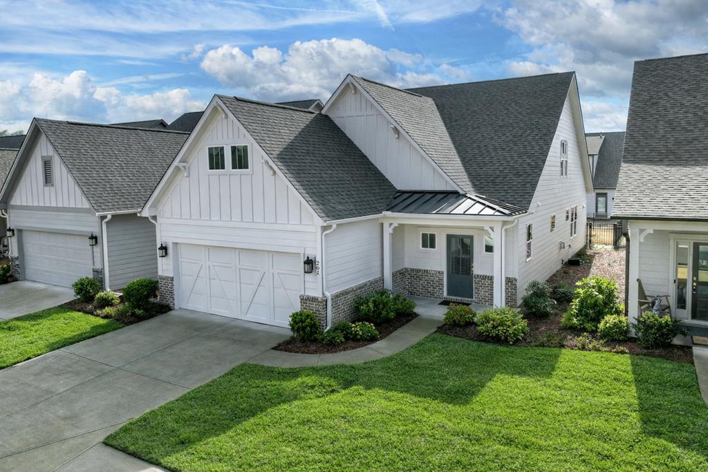 201 Mountain Boulevard