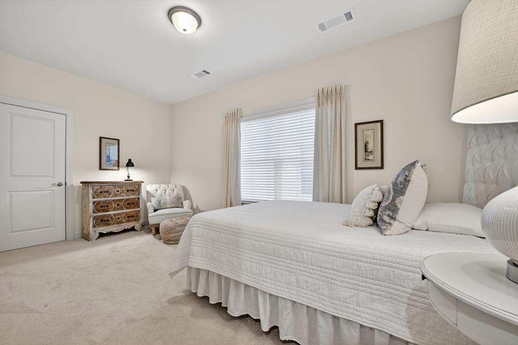 201 Mountain Boulevard