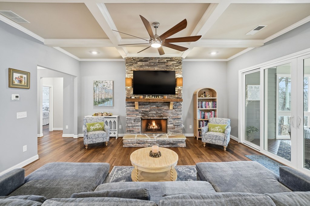 218 Highland Pointe Drive