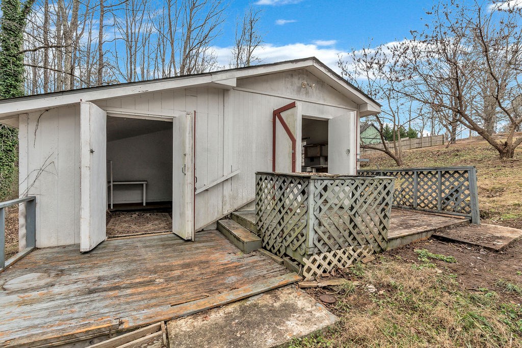 5300 Yellow Creek Road