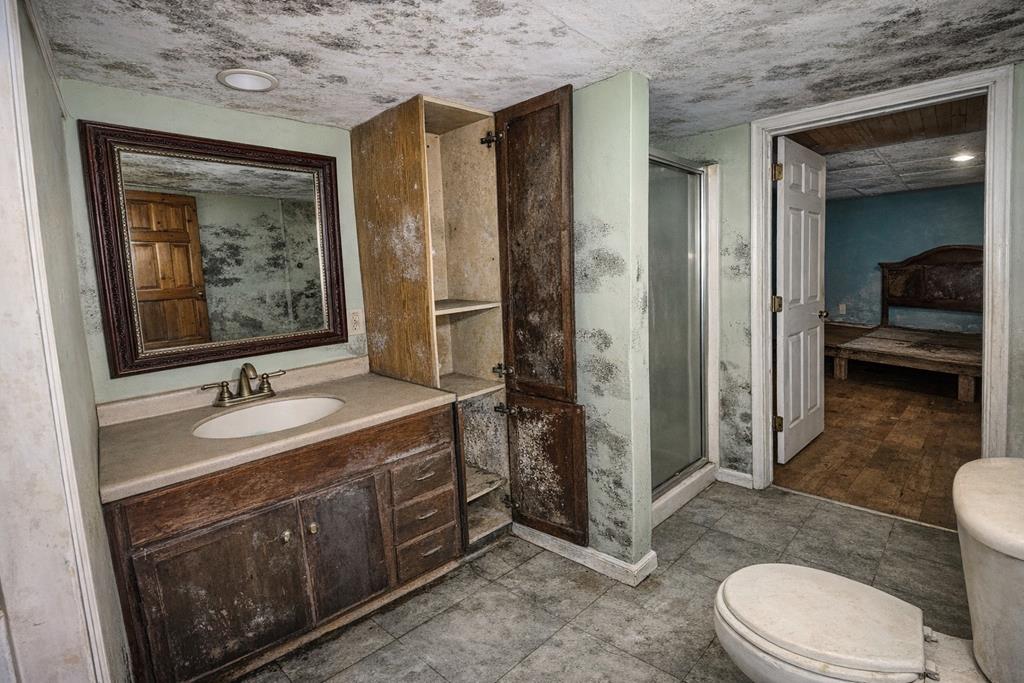 5300 Yellow Creek Road