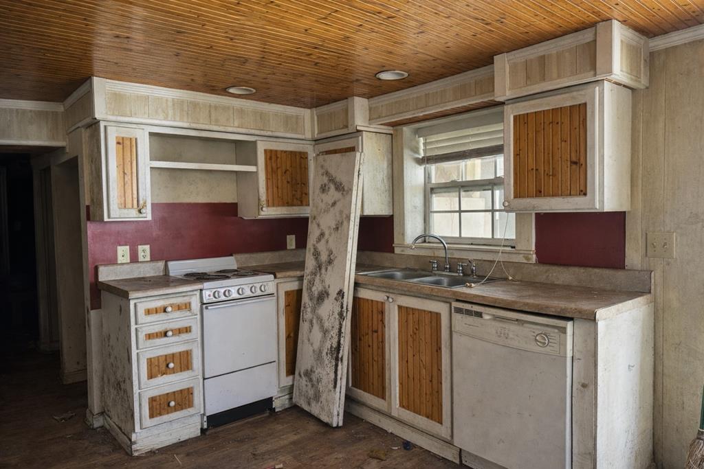 5300 Yellow Creek Road