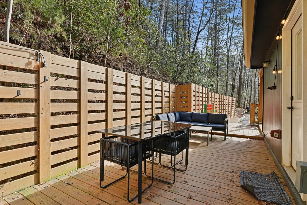 861 Little Rock Creek