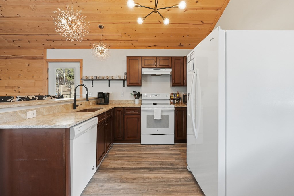 861 Little Rock Creek