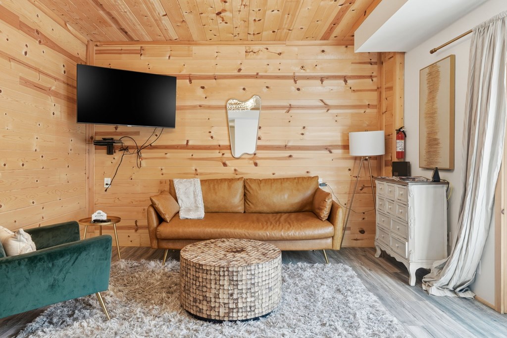 861 Little Rock Creek