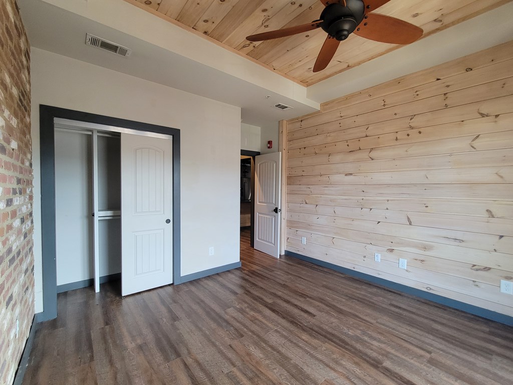 550 East Main Street #2