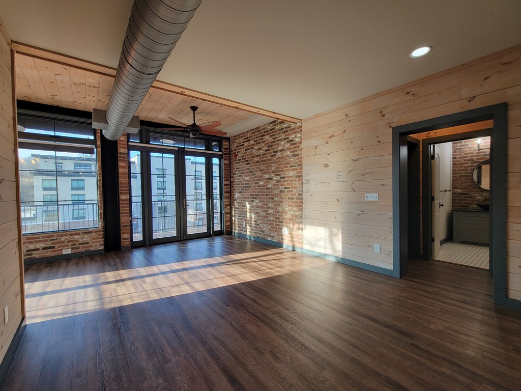 550 East Main Street #2