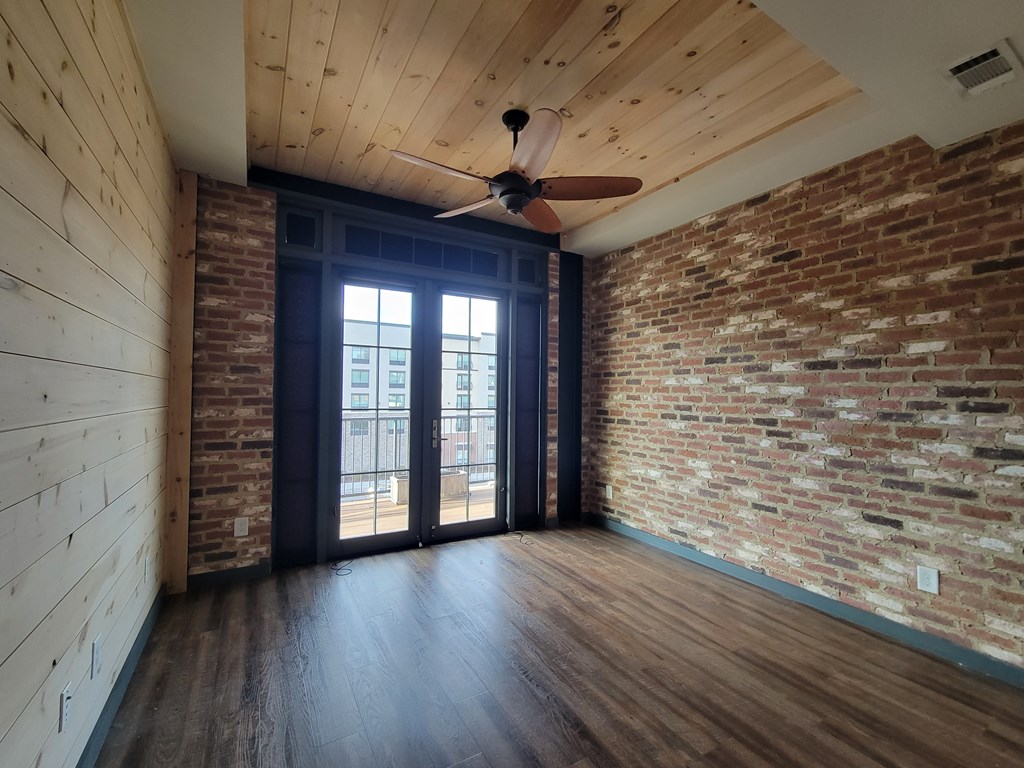 550 East Main Street #2