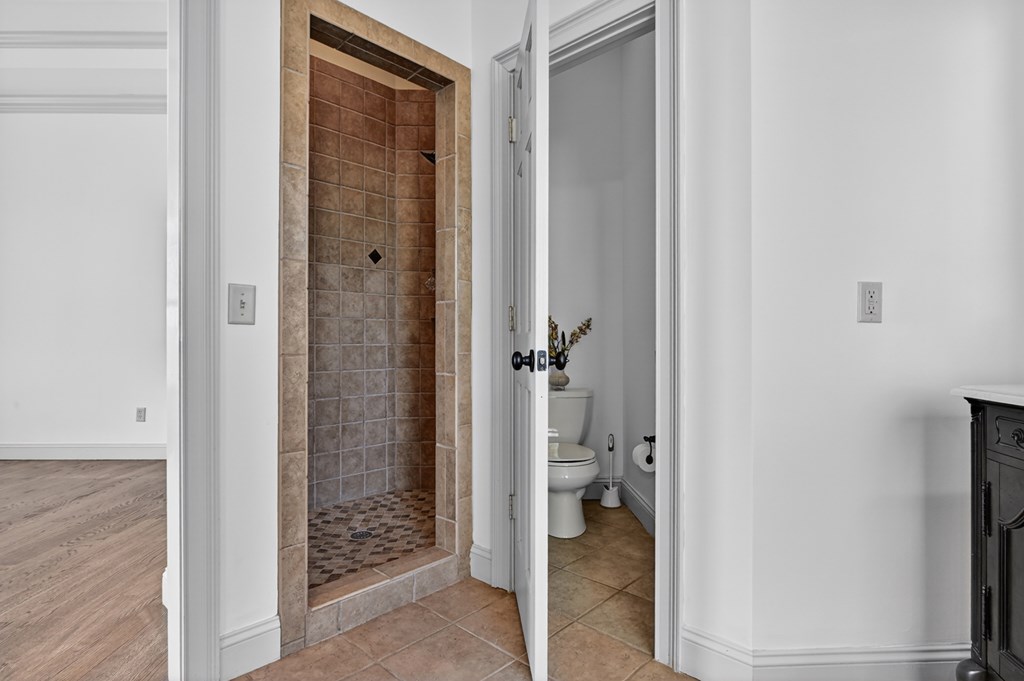 100 Fox Paw Leaf Court