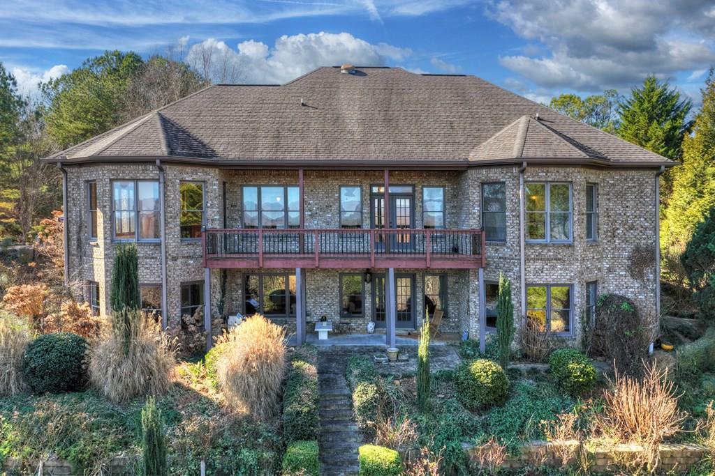 100 Fox Paw Leaf Court