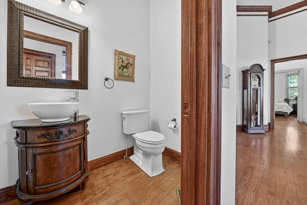 100 Fox Paw Leaf Court