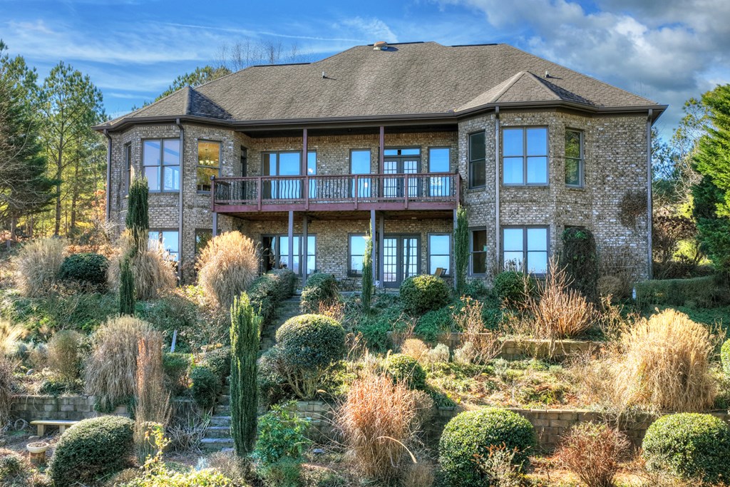 100 Fox Paw Leaf Court