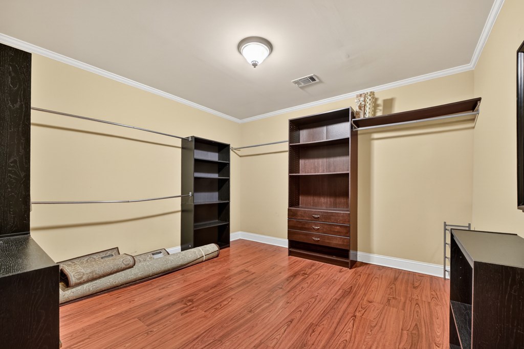 100 Fox Paw Leaf Court