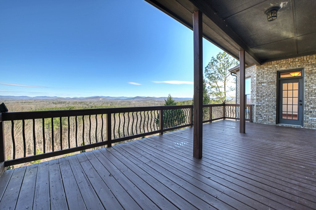 100 Fox Paw Leaf Court