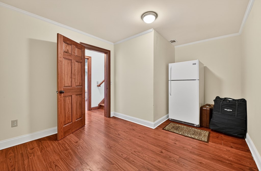 100 Fox Paw Leaf Court