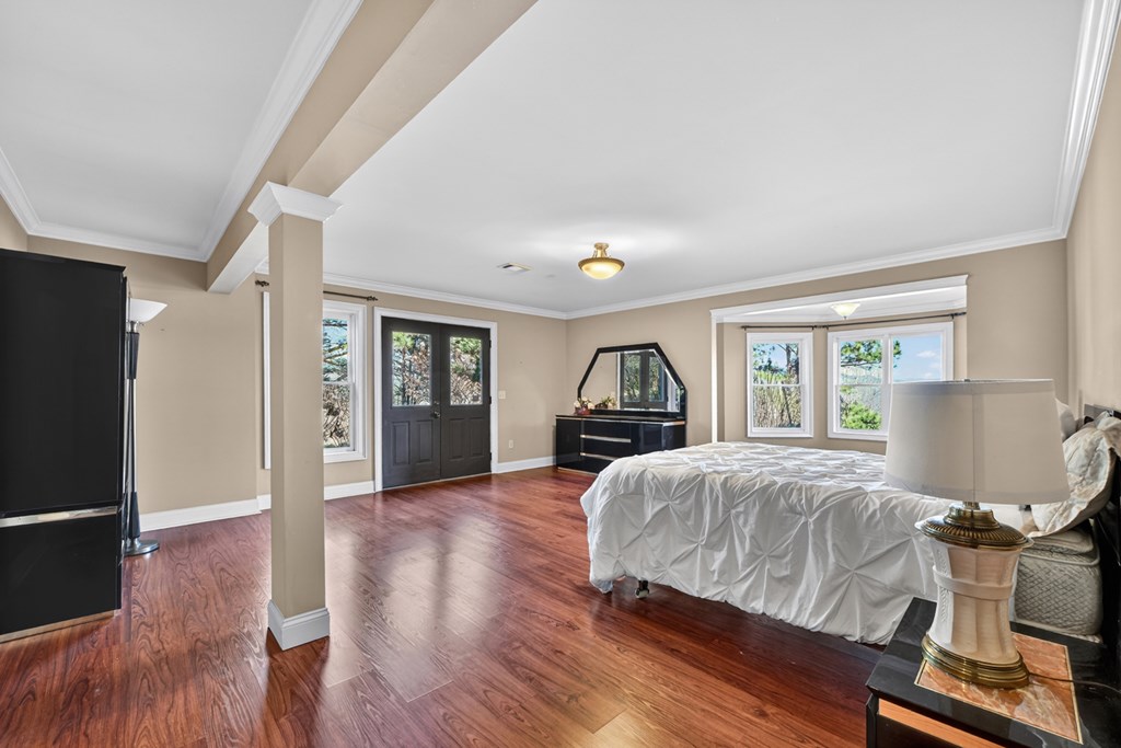 100 Fox Paw Leaf Court