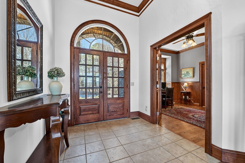 100 Fox Paw Leaf Court