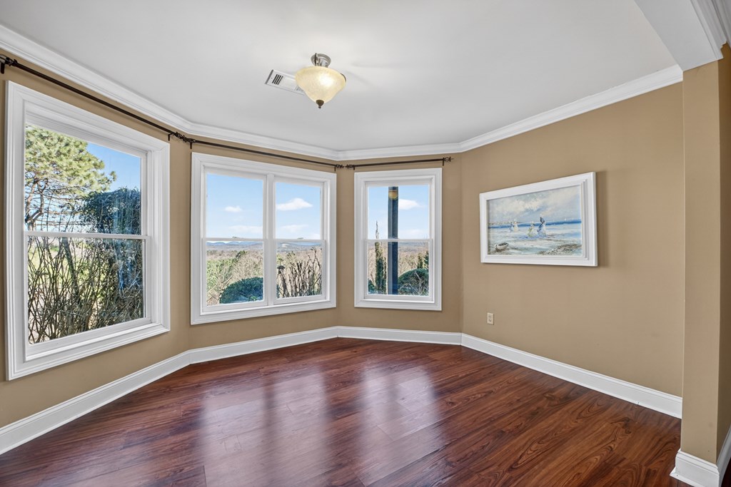 100 Fox Paw Leaf Court