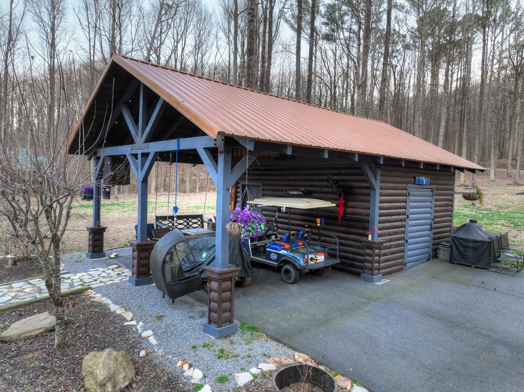 222 Grouse Lane