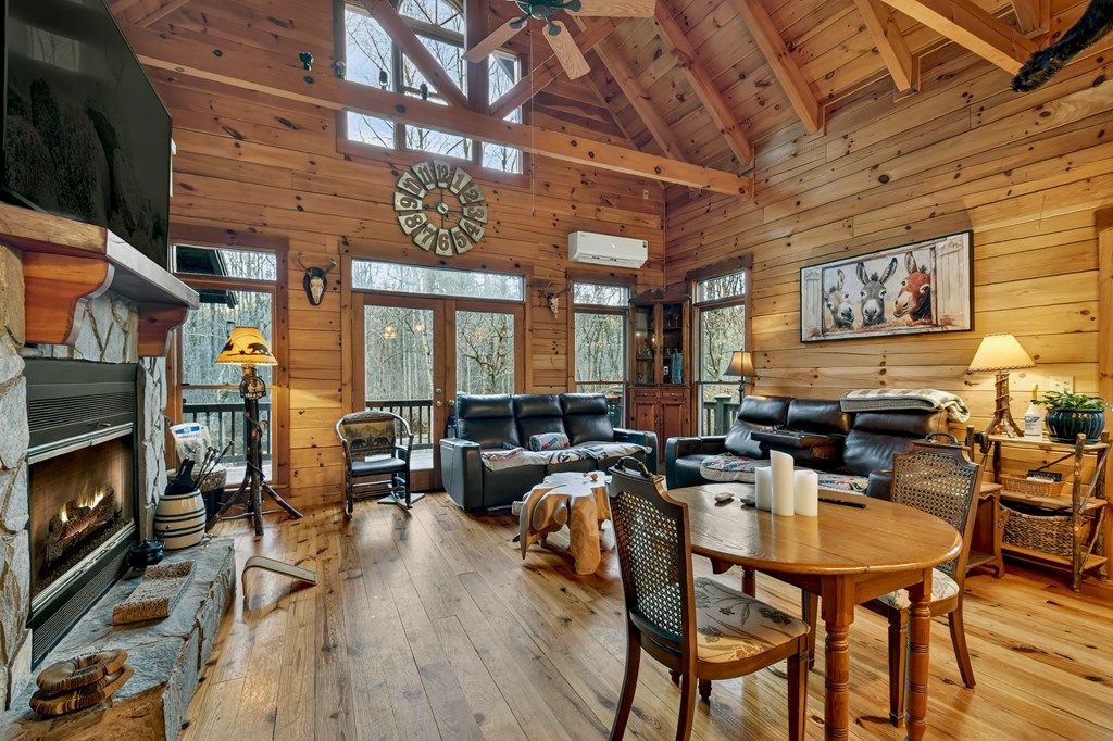 222 Grouse Lane