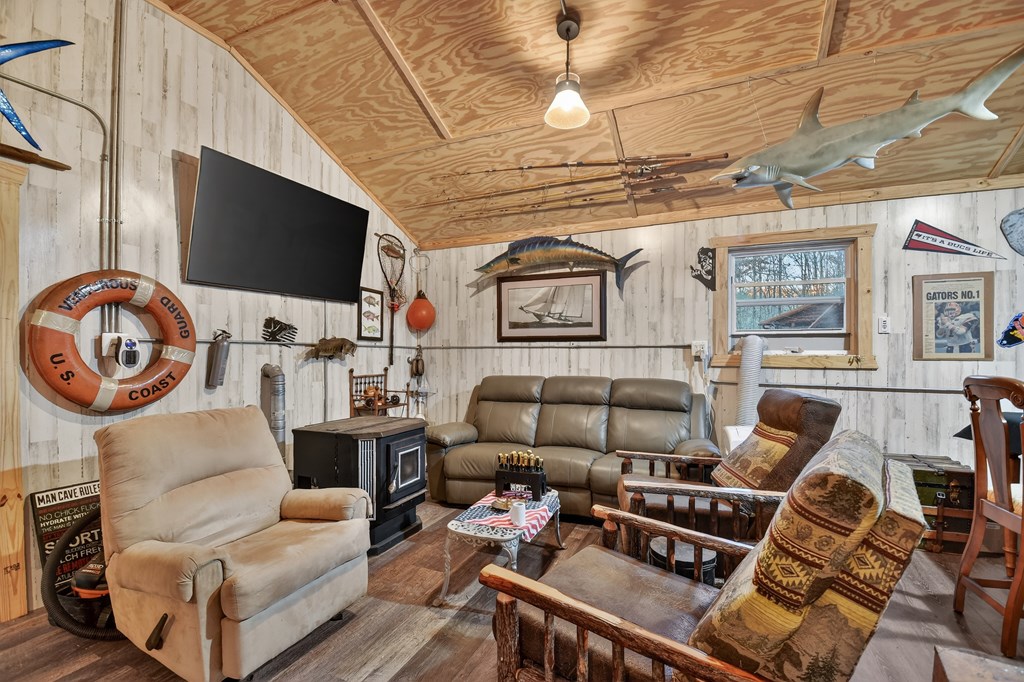 222 Grouse Lane