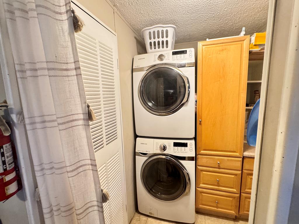 424 Mountain Oak Trail