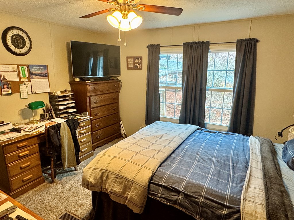 424 Mountain Oak Trail