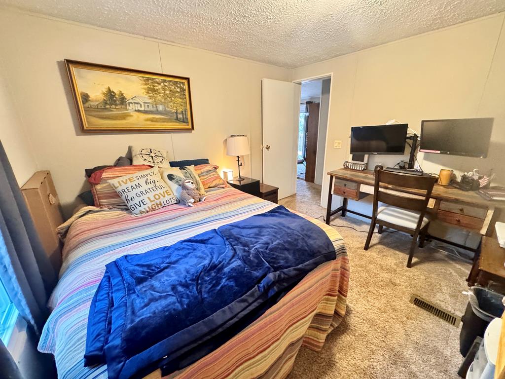 424 Mountain Oak Trail