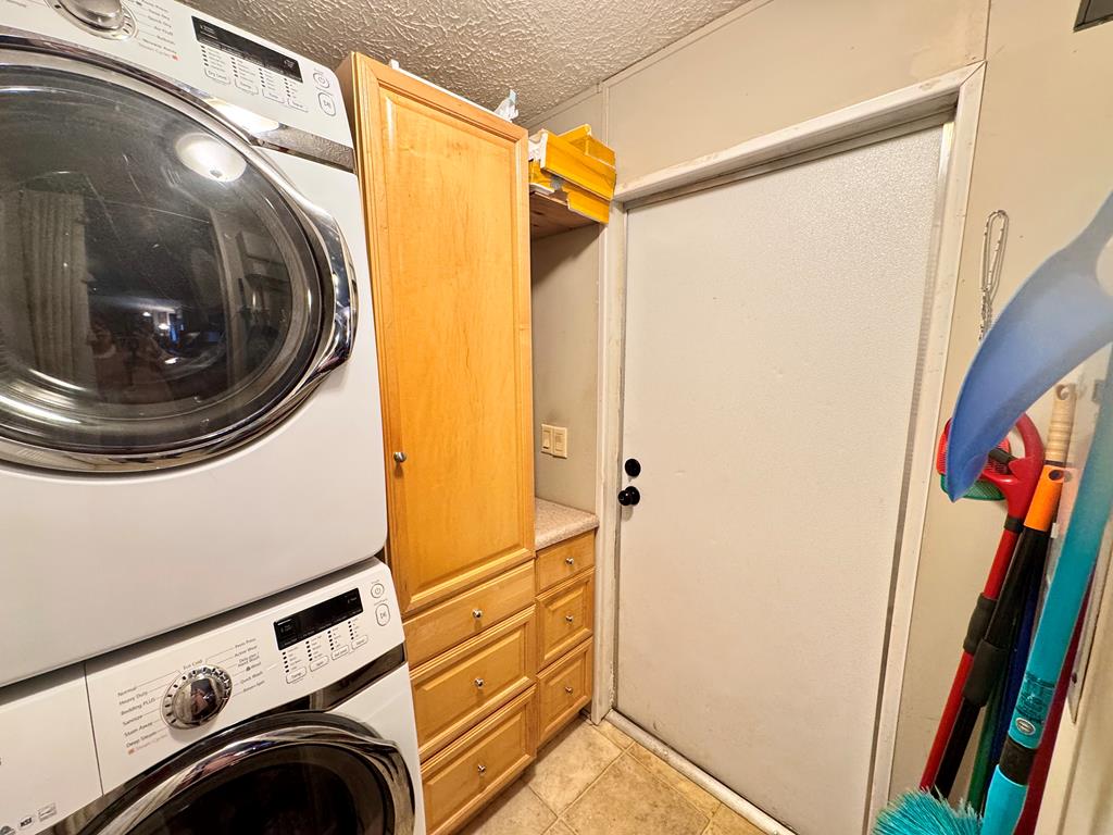 424 Mountain Oak Trail