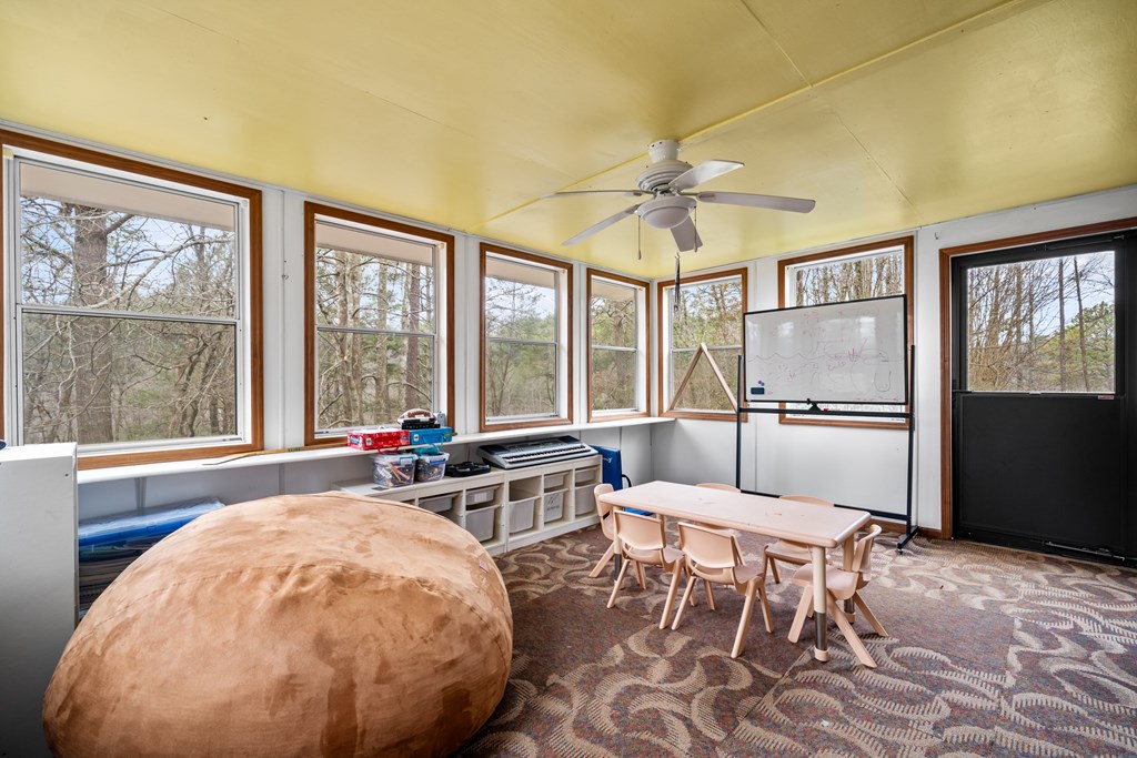 2641 E Highway 52