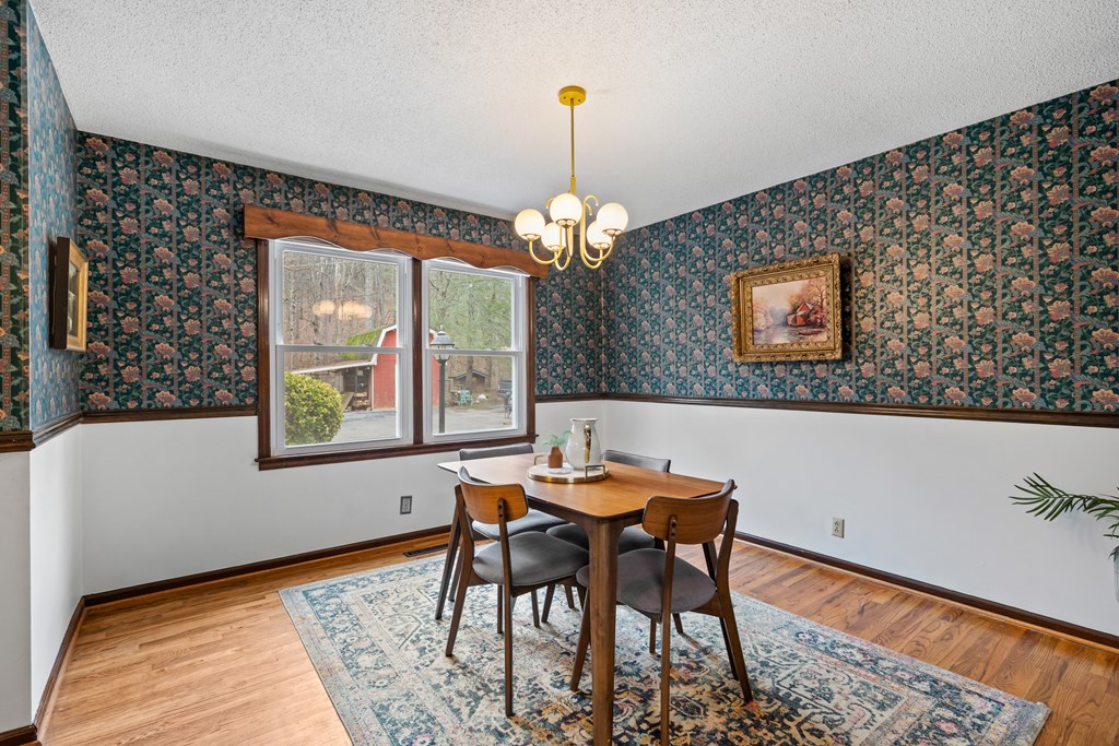 2641 E Highway 52