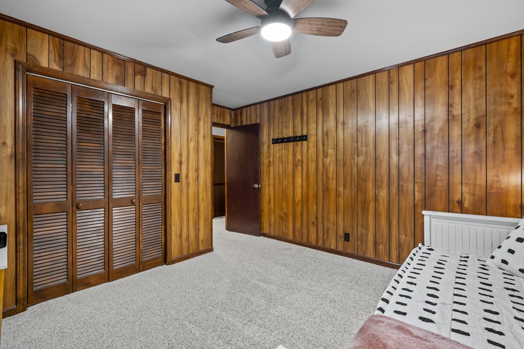 2641 E Highway 52