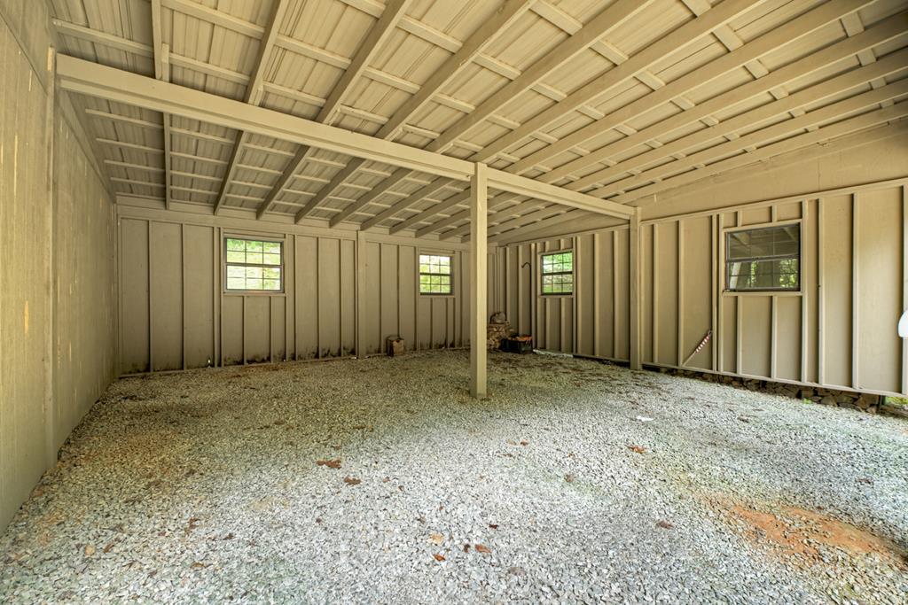 1048 Laurel Trail