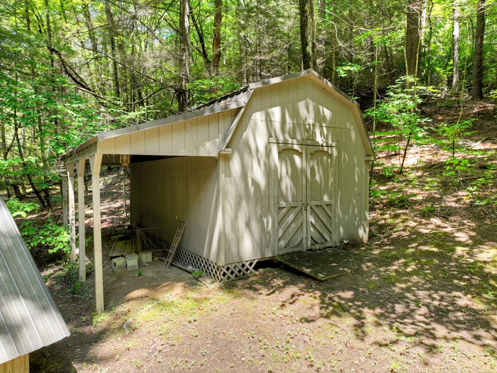 1048 Laurel Trail