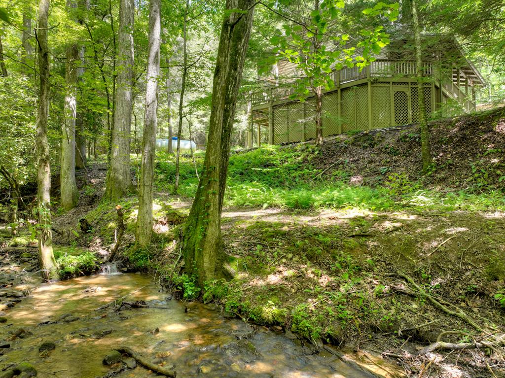 1048 Laurel Trail