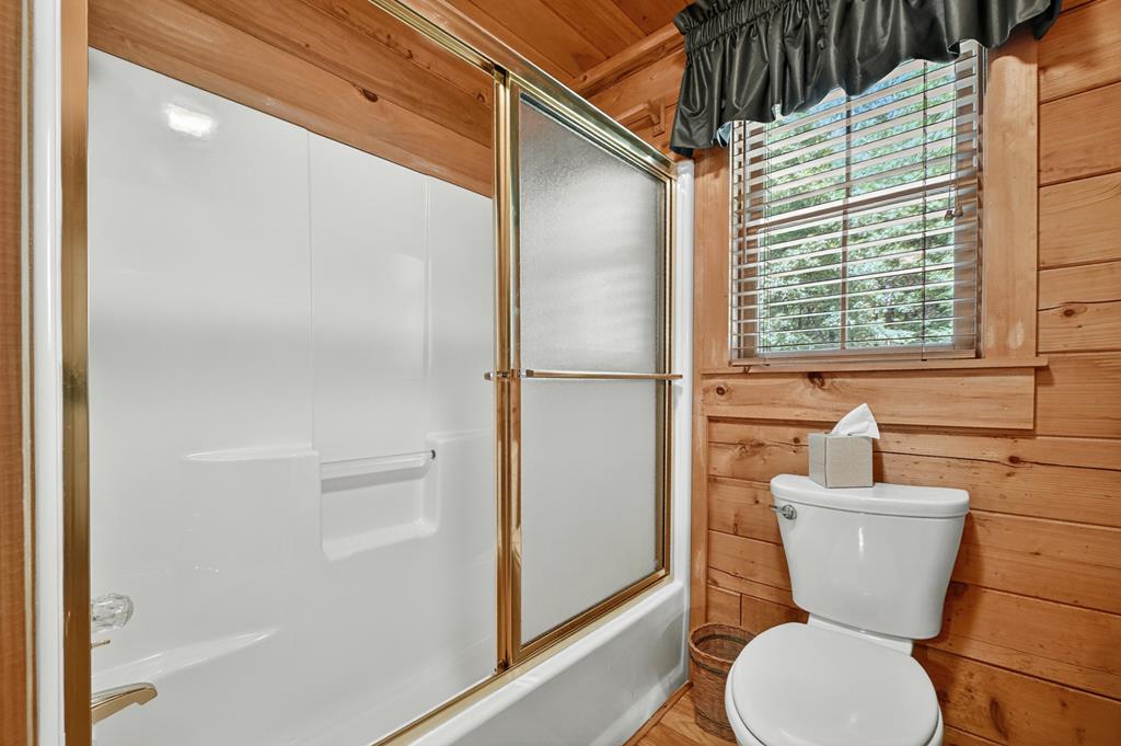 1048 Laurel Trail