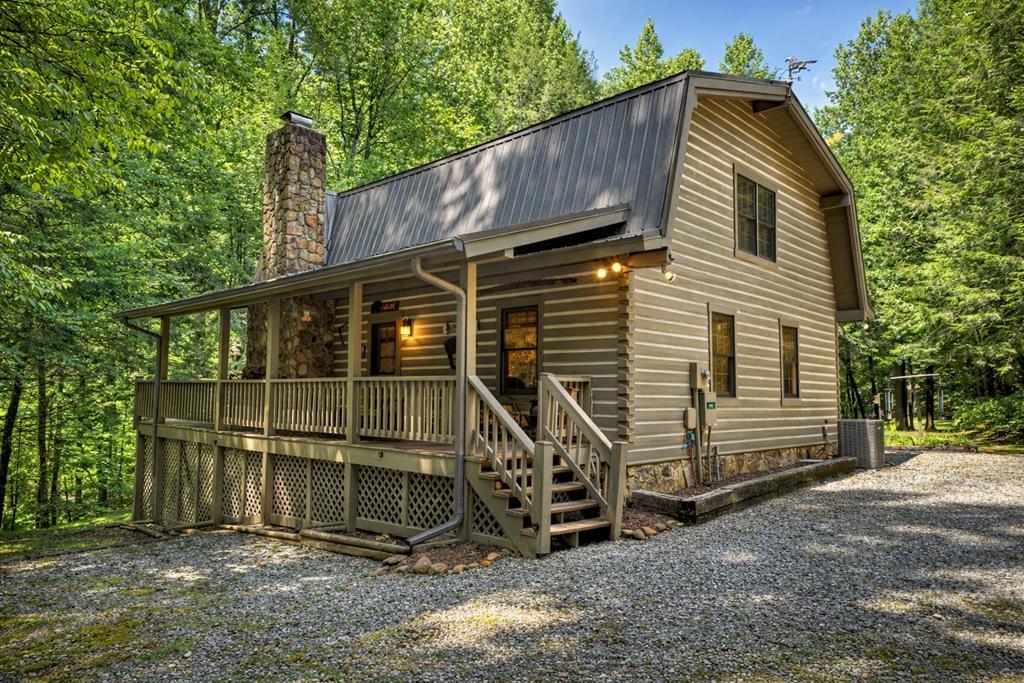 1048 Laurel Trail