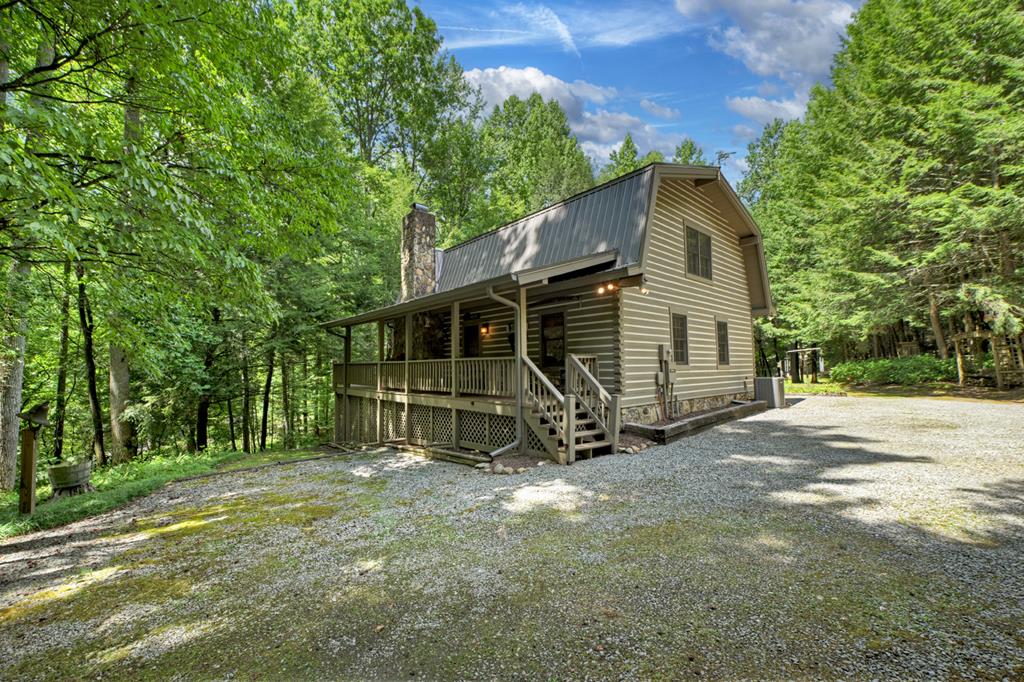 1048 Laurel Trail