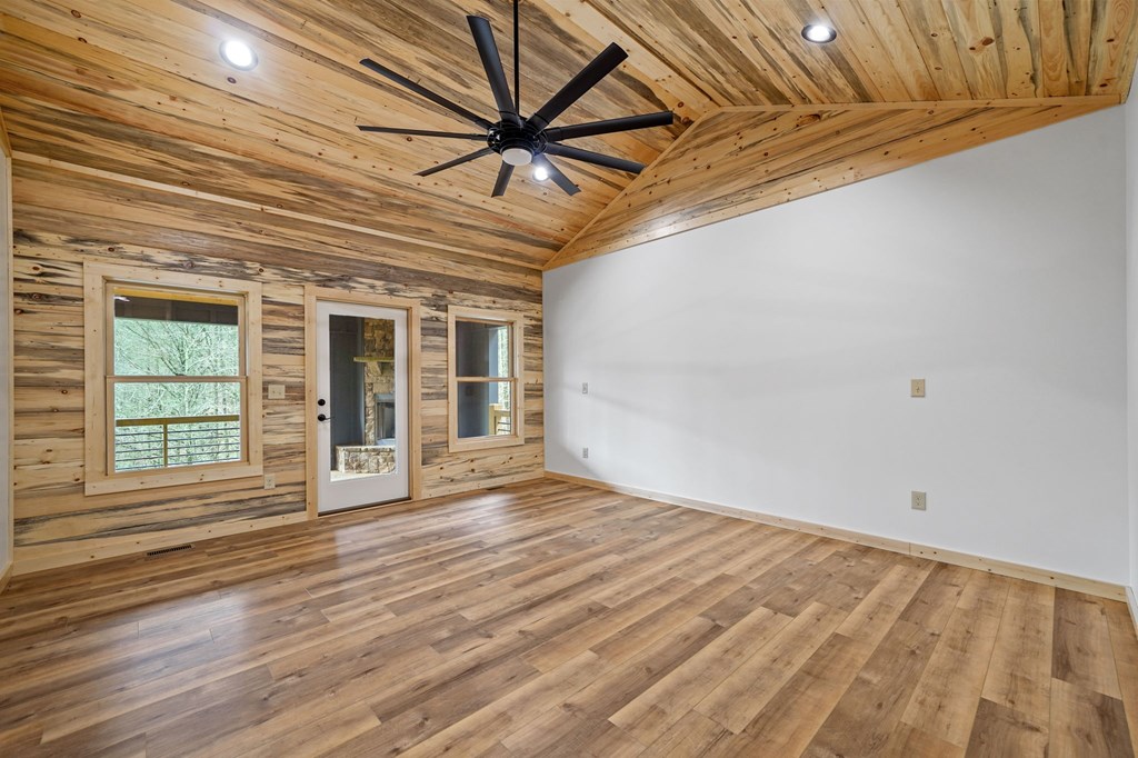 641 Bryant Farm Lane