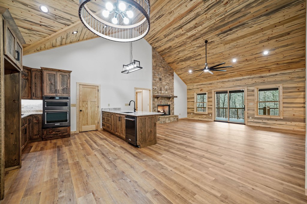 641 Bryant Farm Lane