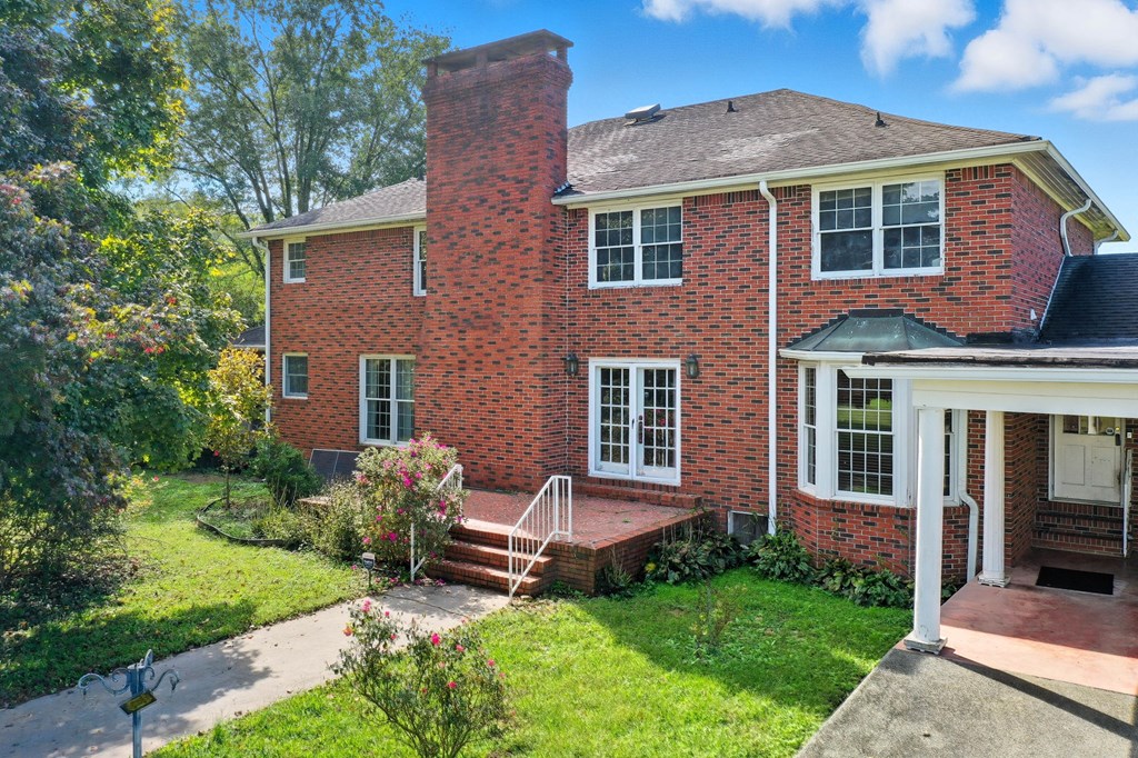 195 River Street