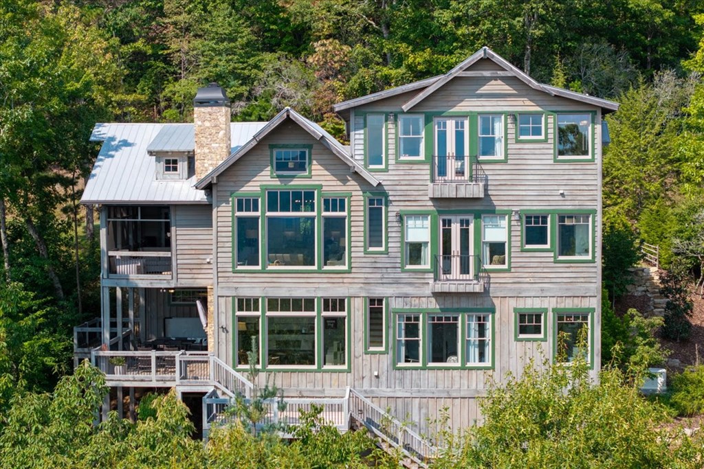 207 Utana Bluffs Trail