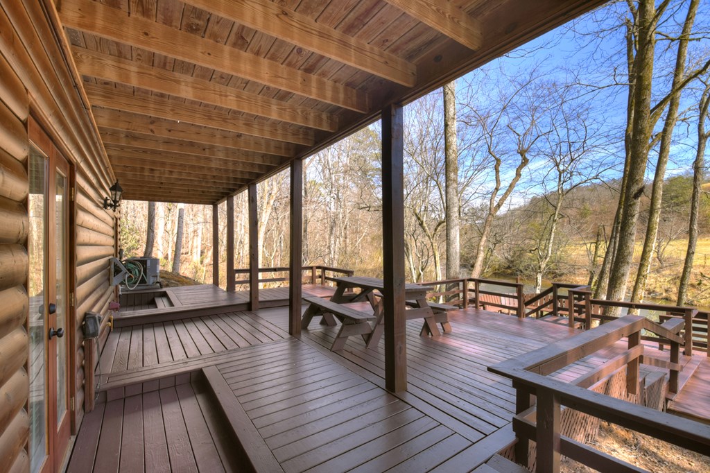 116 Davis Lane