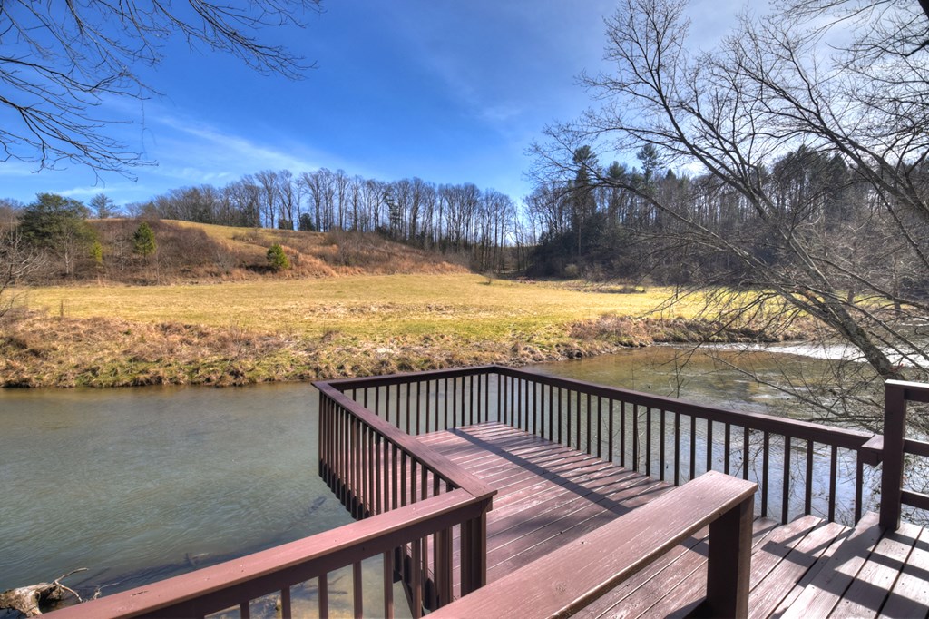 116 Davis Lane